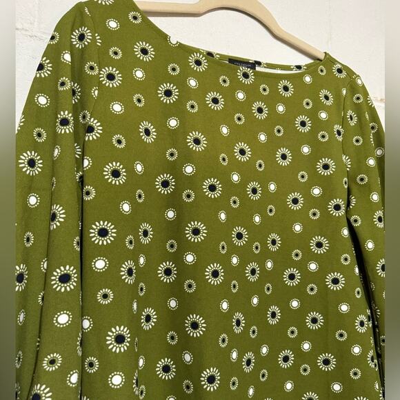 Ann Taylor Lime Avocado Green Daisy Floral Print Top Blouse‎ Women’s Size Small - Picture 2 of 4